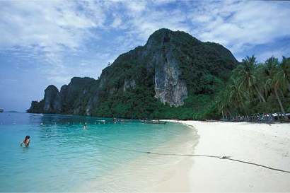 Plaja Phi Phi una din cele mai faine plaje de pe glob